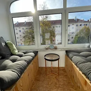 Zentrale 3-zimmer-wohnung In Apartment